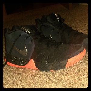 Kyrie 4